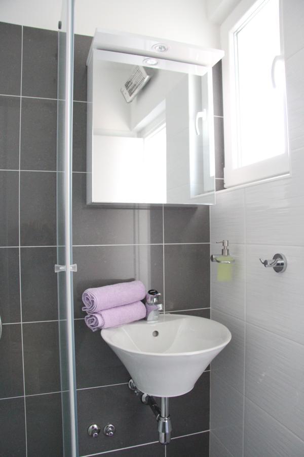 Apartment Paula With Private Jacuzzi And Parking- Near The Beach Zadar Buitenkant foto