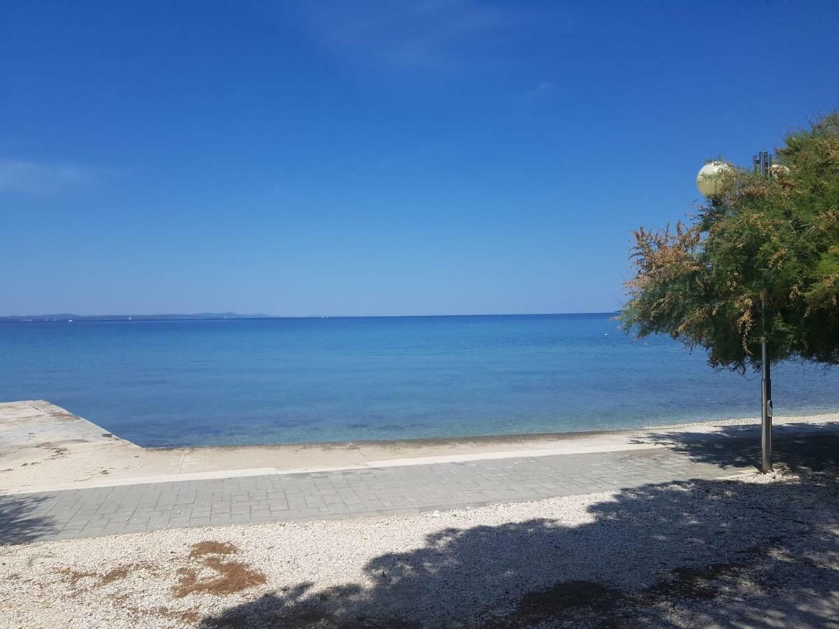 Apartment Paula With Private Jacuzzi And Parking- Near The Beach Zadar Buitenkant foto