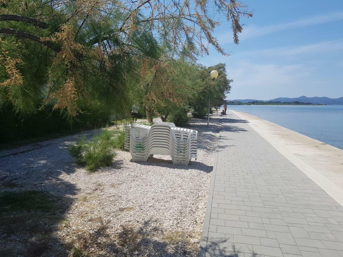 Apartment Paula With Private Jacuzzi And Parking- Near The Beach Zadar Buitenkant foto